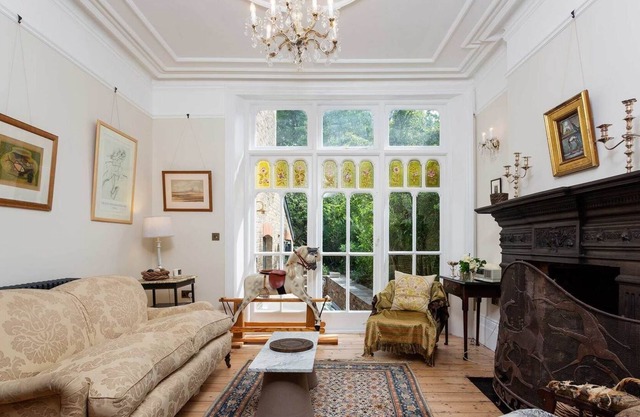 Alchemist's Lodgings, by Veeve