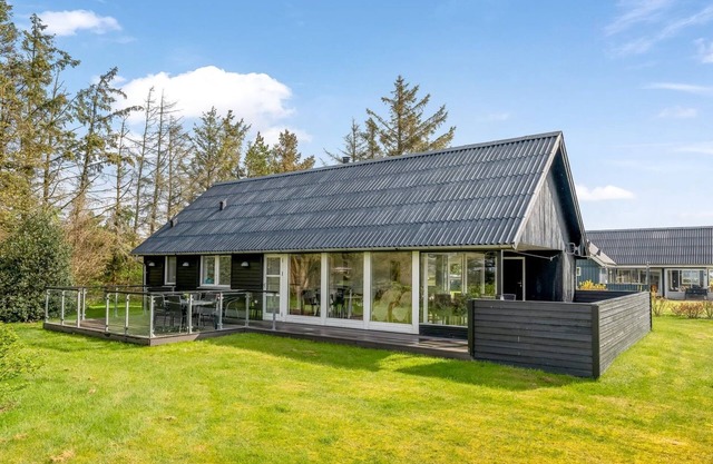 "Aleida" - 100m to the fjord by Interhome