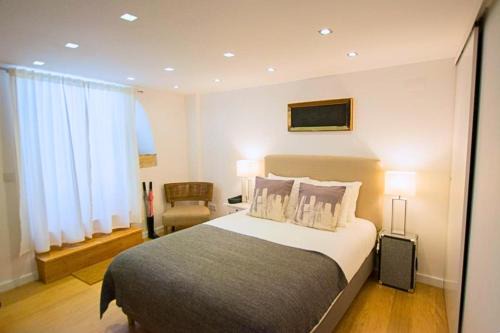 Alfama Steps Studio