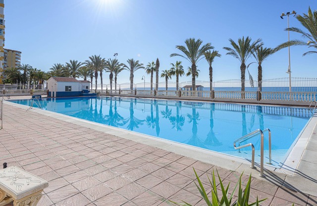 ALGARROBO COSTA - Nice private apartment in urbanisation with pool and free WiFi.