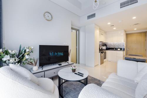 ALiving Charming 1BR at Aykon Tower Business Bay