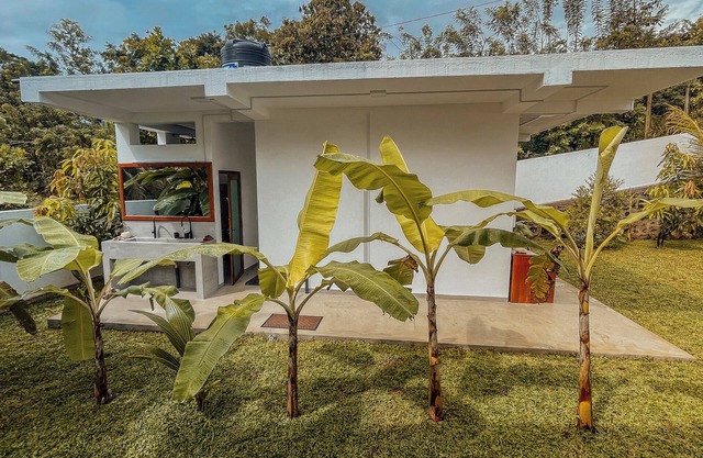 Aliya Watunu Hena - One-Bedroom Cabin in Tangalle