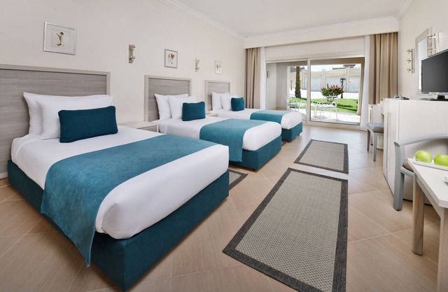 All-Inclusive Beach Retreat – Spa, Pool Access & Waterfront Dining, 2 Rooms