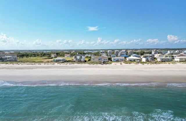 ALL'S WELL at this Beautiful, Ocean-Front Oasis