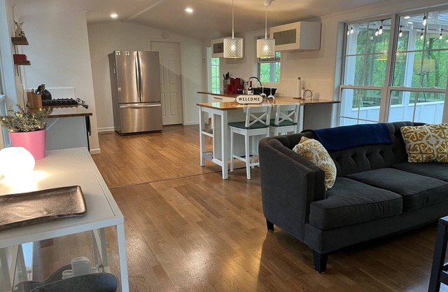 Allatoona Getaway in the heart of Red Top State Park!
