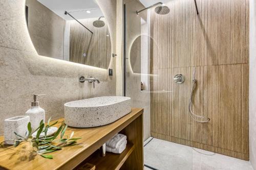 Almyra Living - Adults Only