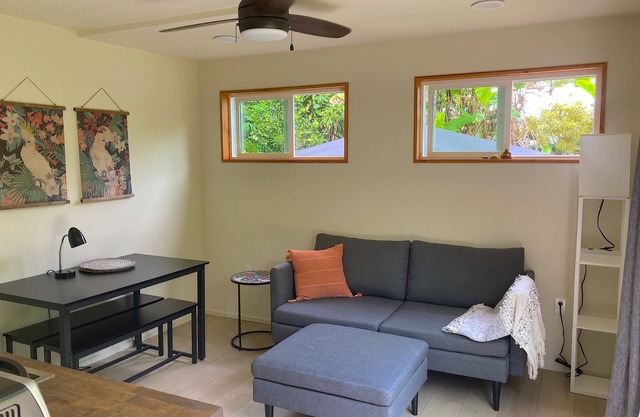 Aloha Bungalow, Garden Level 1 Bedroom, walking distance to Kehena Beach.
