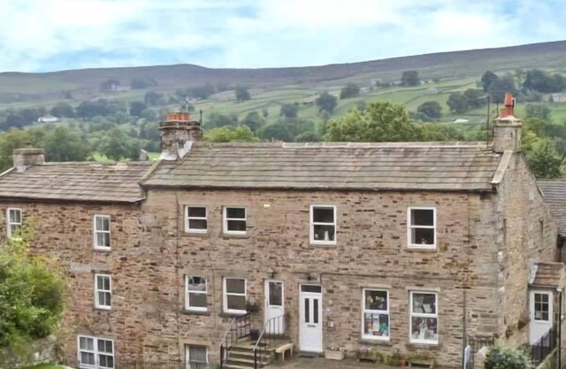 ALPINE COTTAGES NO. 4, pet friendly, luxury holiday cottage in Reeth