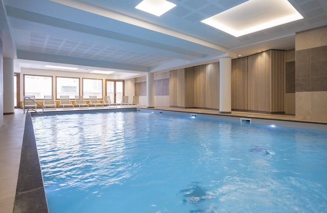 Alpine Stay w/Spa + Views