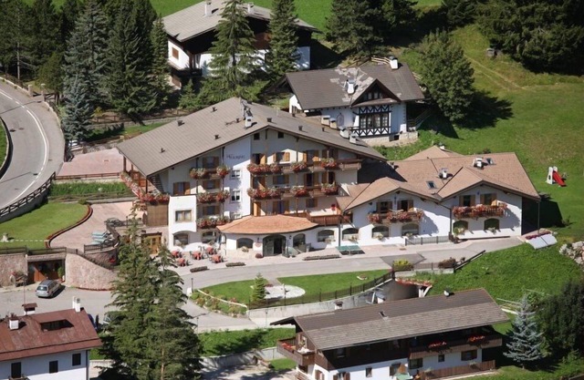 Alpine Touring Hotel