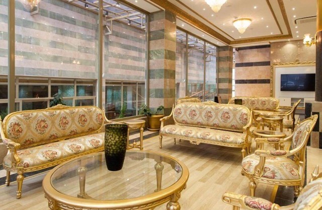 Alrazi Hotel