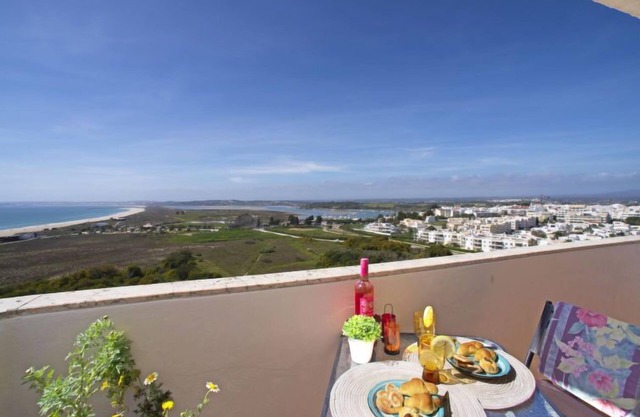 Alvor Bay Dream by Interhome