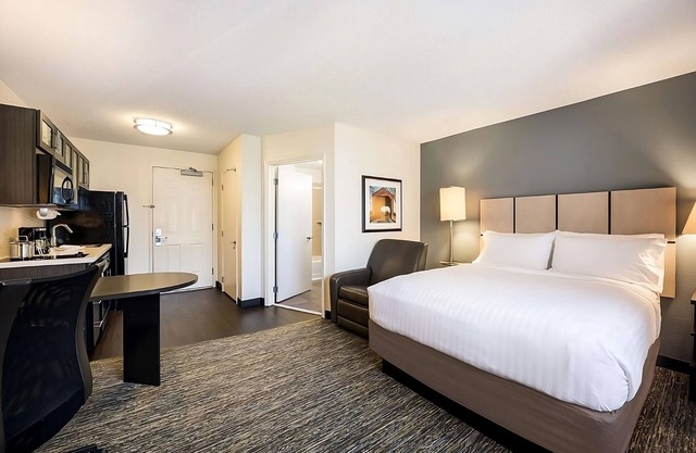 Always a Great Idea To Unwind, Kitchen, Pets Allowed, Private Parking
