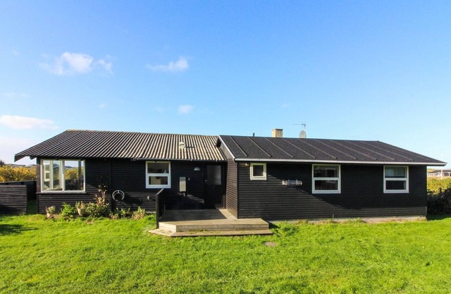 "Amarah" - 325m from the sea by Interhome