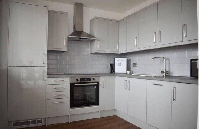 Amazing 2BR in Brentwood