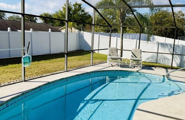 Amazing 3/2 vacation home with private pool!