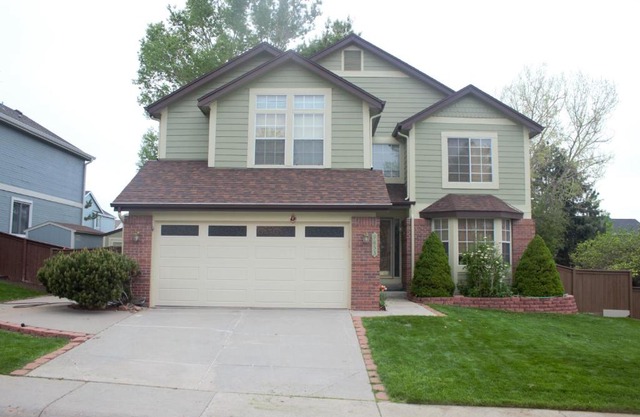 Amazing 4 Bedroom House with nice Backyard