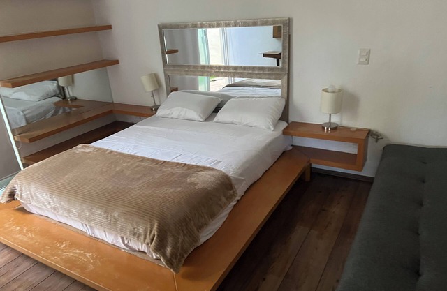 Amazing 4 Lofts Space For 16