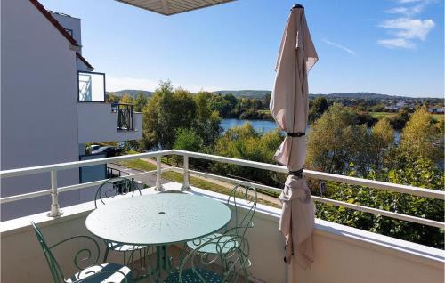 Amazing Apartment In Triel-Sur-Seine
