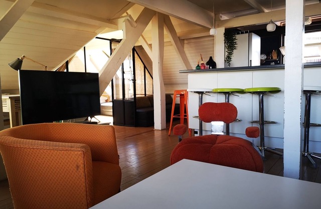 Amazing apartment with sea view, lighthouse and Biarritz rooftops