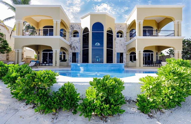 Amazing Beach Retreat at "The Oasis"