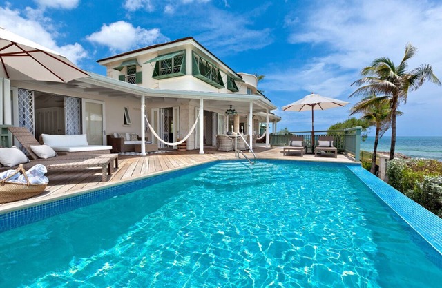 Amazing Beachfront Villa With Pool - Emily House