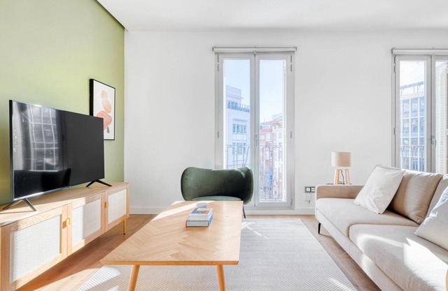 Amazing Chamberi 2BR, in the heart of Madrid, by Blueground