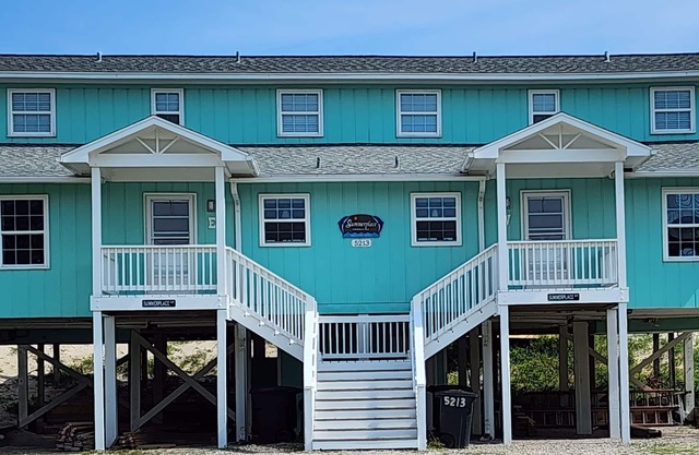 AMAZING EMERALD ISLE OCEANFRONT SLEEPS 18 NEAR DINING SHOPPING AQUARIUM!