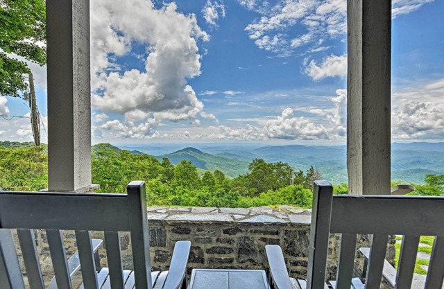 Amazing Historic Home w/Stunning Mountain Views!