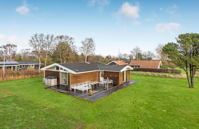 Amazing home in Frederikshavn with WiFi