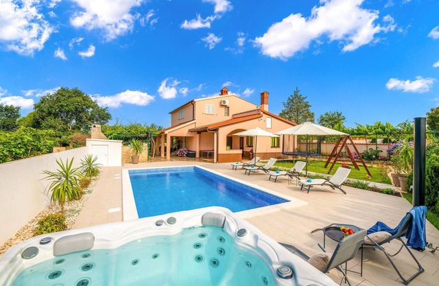 Amazing home in Marcana