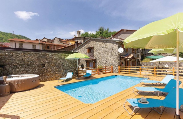 Amazing home in Sassalbo -MS-