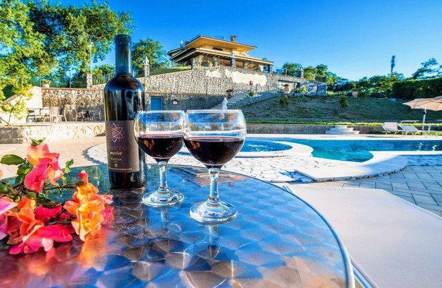 Amazing lake view - Villa with pool and jacuzzi