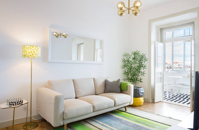 Amazing Lisboa! Views & Style in Historical Graça