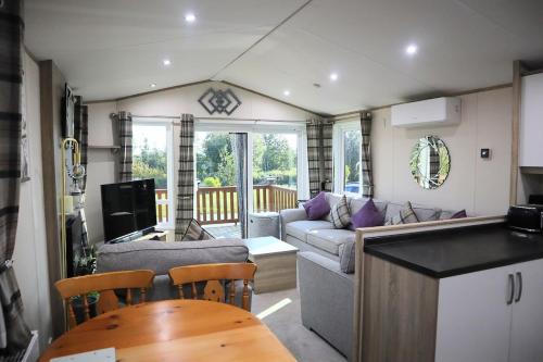 Amazing Lodge with Hot Tub