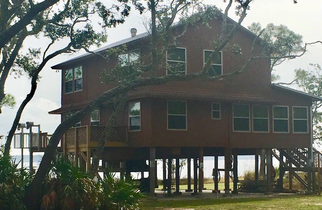 Amazing Ochlockonee Riverfront Home!