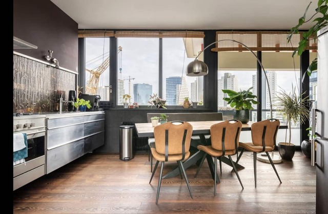 Amazing Penthouse Apartment with Incredible Roof top Padio Views