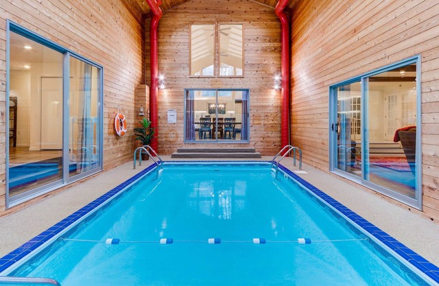 ★Amazing★Poconos House w/ ★Heated★INDOOR Pool!!★
