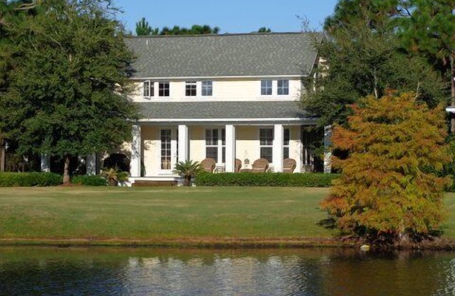 AMAZING SANDESTIN BEACH HOUSE +2 GOLF CARTS+LAKE/GOLF VIEWS+GRILL/POOL/HOT TUB