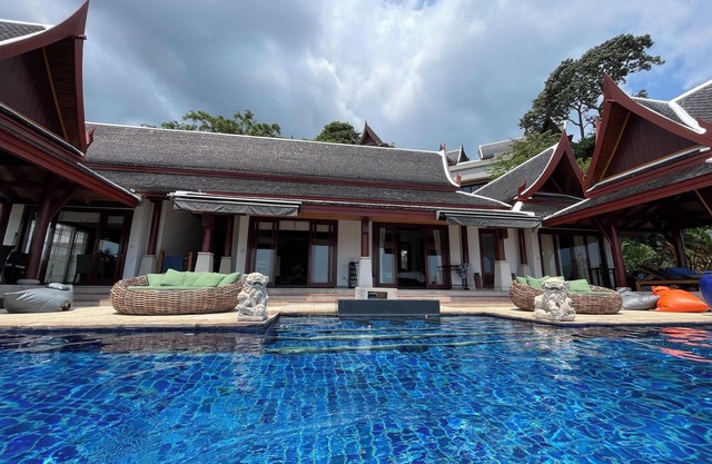 Amazing Sea View Infinity Pool Villa with chef, Surin & Bang Tao beach, 6-bedrm