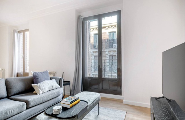 Amazing Trafalgar 3BR, in the heart of Madrid, by Blueground