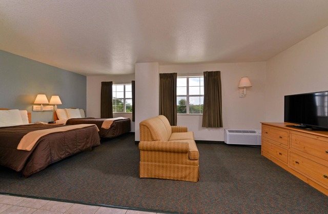 Americas Best Value Inn & Suites Winnie