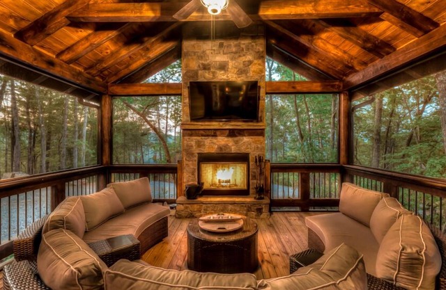 Amore on the Ridge - Mountain View | Hot Tub | Pool Table | Fire Pit | Outdoor Fireplace