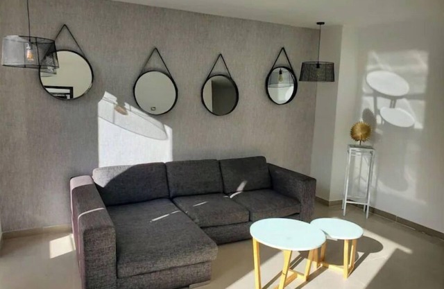 Amplio apartamento laureles