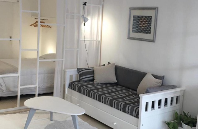 Amplio,cómodo,moderno y céntrico monoambiente.