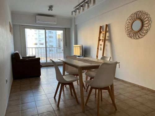 Amplio departamento céntrico