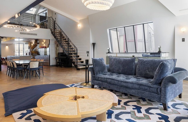 An Opulent and Exquisite 3-BR/3BA with House manager & Serviced in Bastille