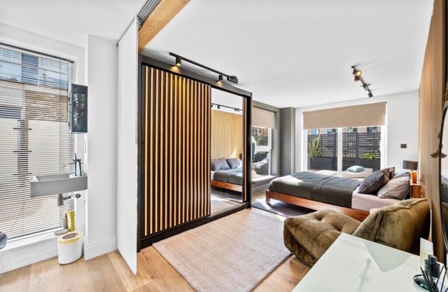 Anchor Penthouse Retreat in London Battersea