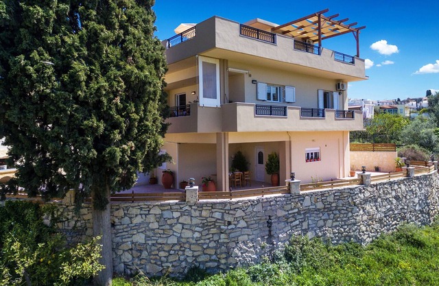 Anemeli for 7 ,Great views,Private & Kids pool
