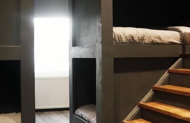 Anfield View Room 1 - Family (Sleeps 7)